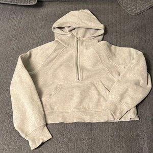 Lululemon scuba half zip size m/L